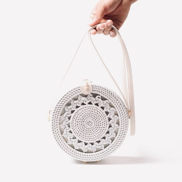 🏝WHITE LARGER SIZE STRAW WOVEN BALI STYLE HANDBAG - Picture 2 of 3